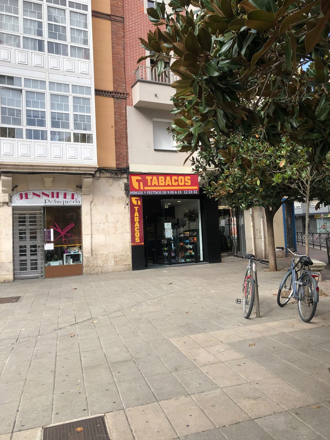 Fachada del Estanco 41 en Burgos